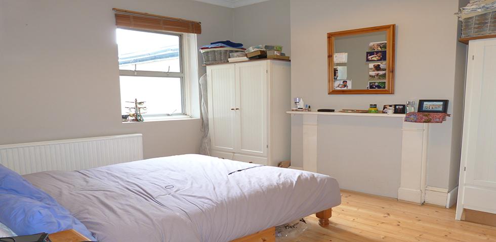 			PRIVATE GARDEN, 1 Bedroom, 1 bath, 1 reception Flat			 Kenilworth Road, KILBURN